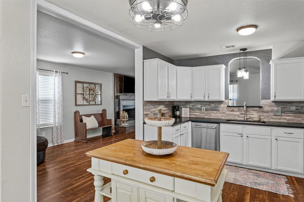 7719 Prairie Creek Lane Tolar, TX 76476