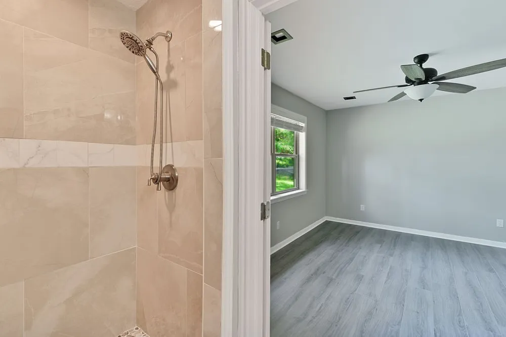 4116 Lakeshore Drive Lone Star, TX 75668