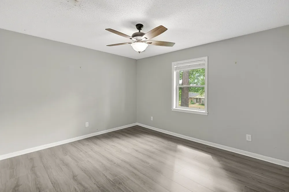 4116 Lakeshore Drive Lone Star, TX 75668