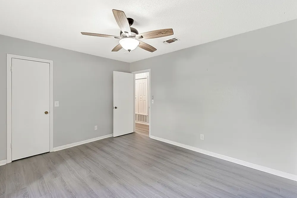 4116 Lakeshore Drive Lone Star, TX 75668