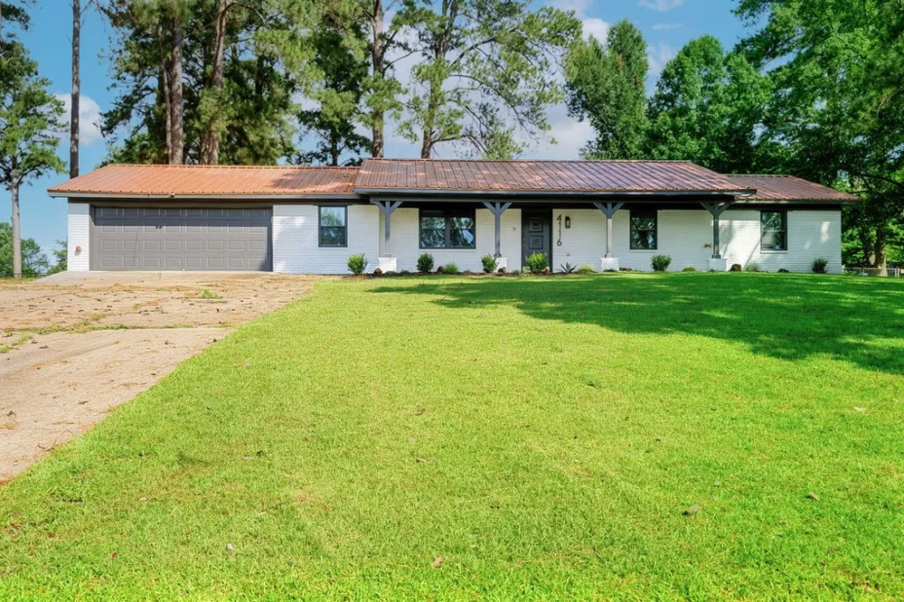 4116 Lakeshore Drive Lone Star, TX 75668