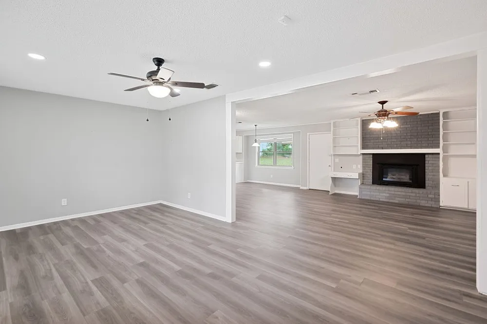 4116 Lakeshore Drive Lone Star, TX 75668