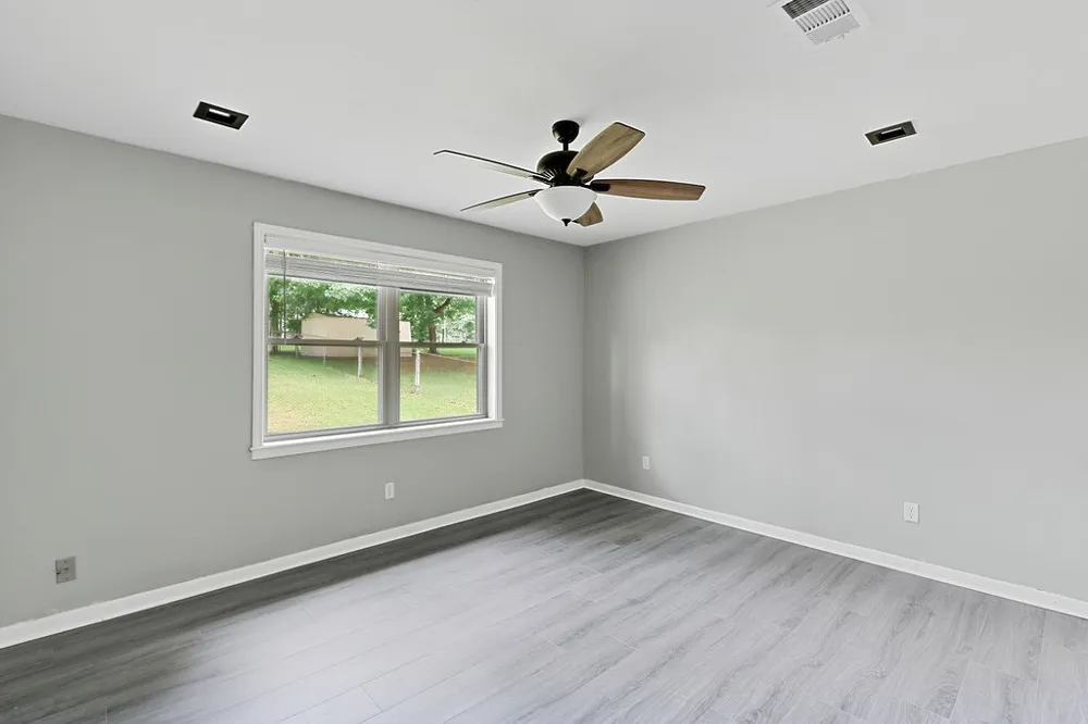 4116 Lakeshore Drive Lone Star, TX 75668