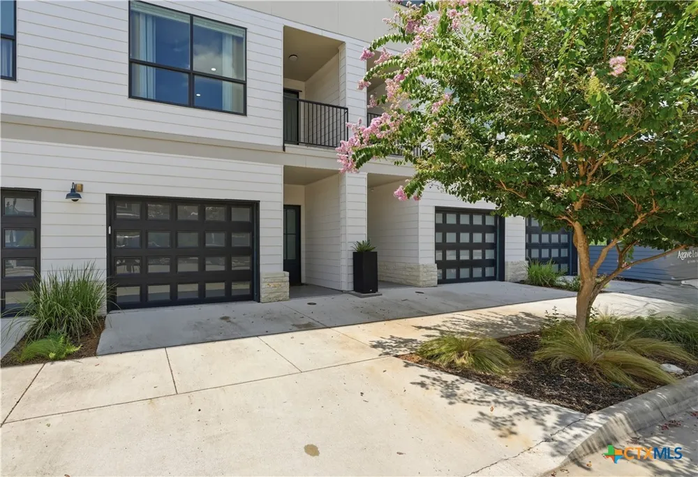 653 Stadtbach Street New Braunfels, TX 78130