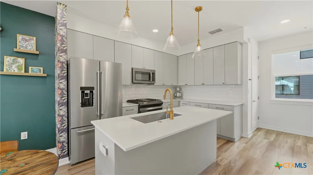 653 Stadtbach Street New Braunfels, TX 78130