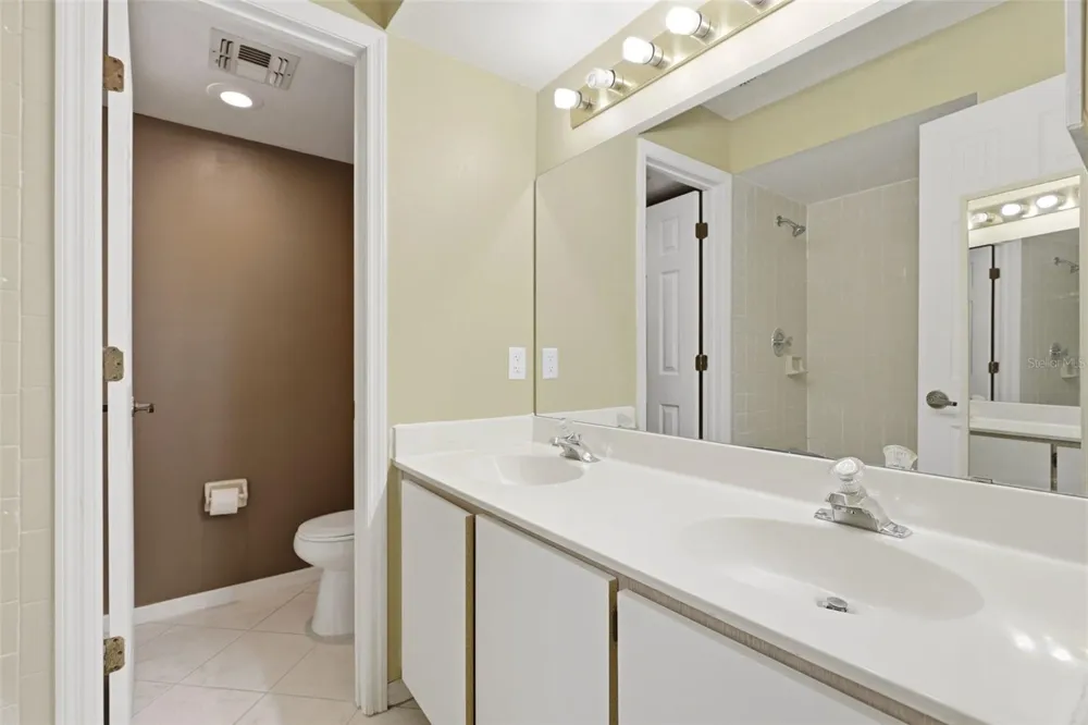 4696 SUSSEX TERRACE #202 Orlando, FL 32811