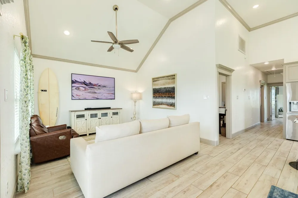2631 Blue Water Hwy Surfside Beach, TX 77541