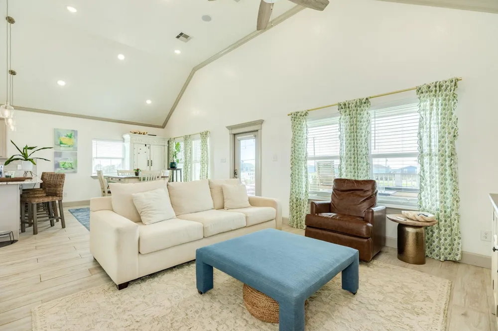 2631 Blue Water Hwy Surfside Beach, TX 77541