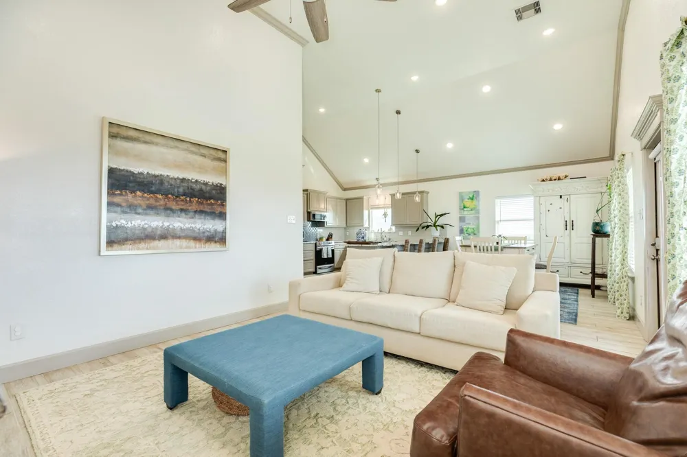 2631 Blue Water Hwy Surfside Beach, TX 77541