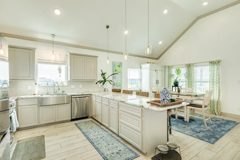2631 Blue Water Hwy Surfside Beach, TX 77541