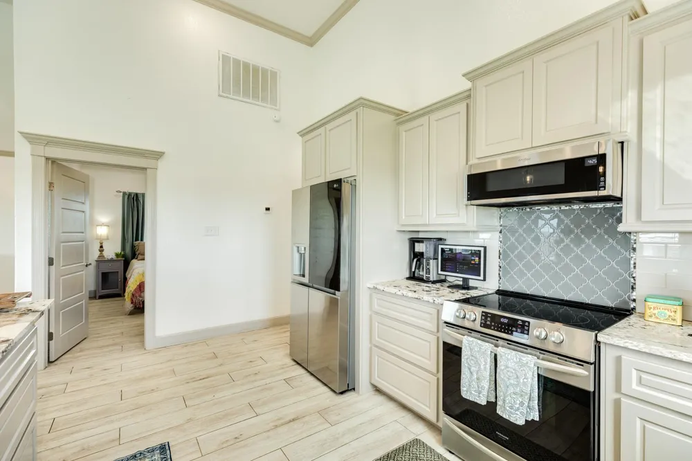 2631 Blue Water Hwy Surfside Beach, TX 77541