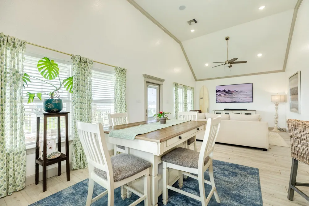 2631 Blue Water Hwy Surfside Beach, TX 77541