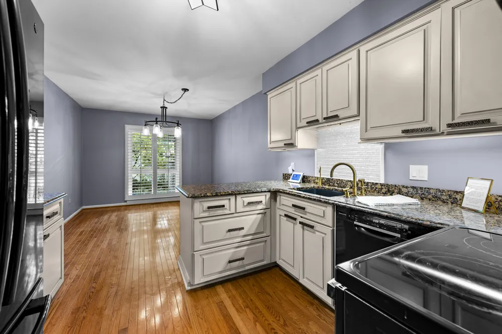 1189 Glenpointe Court Bloomfield Hills, MI 48304
