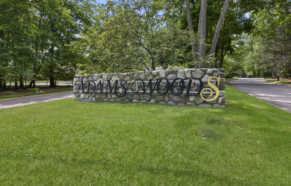 1189 Glenpointe Court Bloomfield Hills, MI 48304