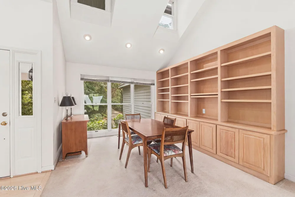 270 Oakleaf Drive Pine Knoll Shores, NC 28512