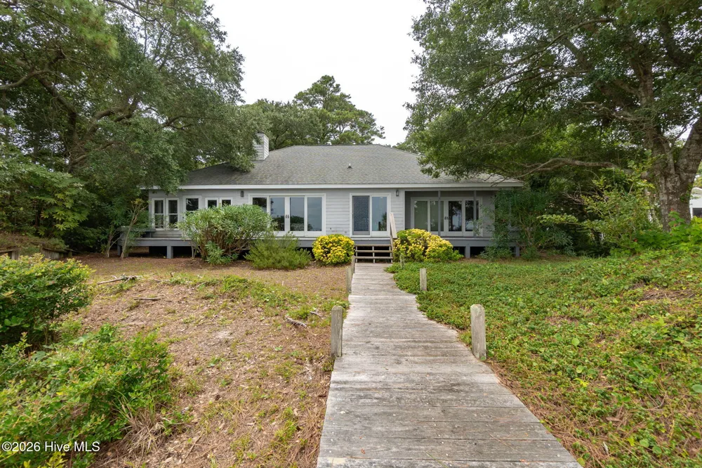 270 Oakleaf Drive Pine Knoll Shores, NC 28512