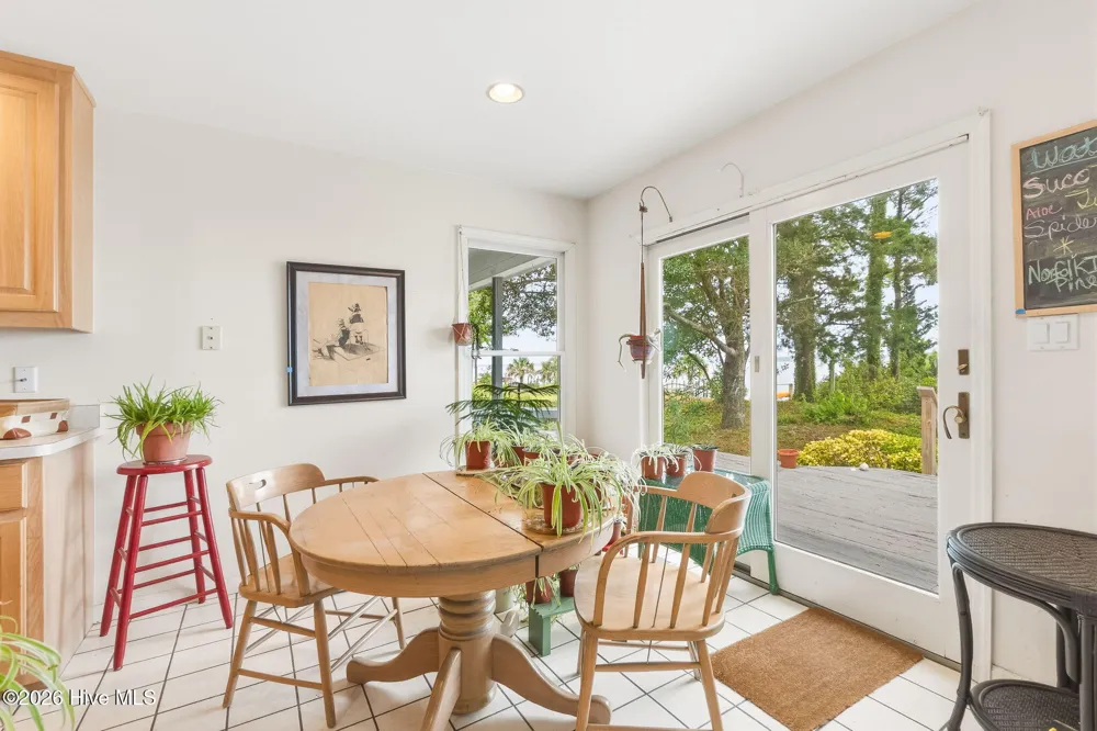 270 Oakleaf Drive Pine Knoll Shores, NC 28512