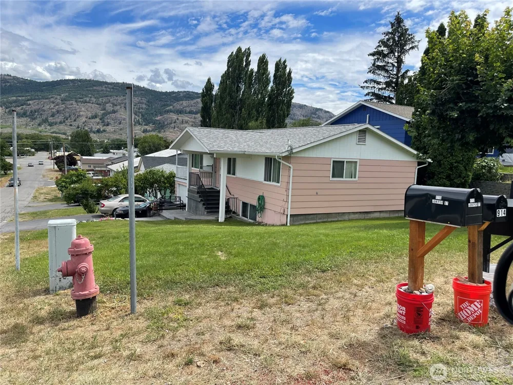 914 17th Avenue Oroville, WA 98844