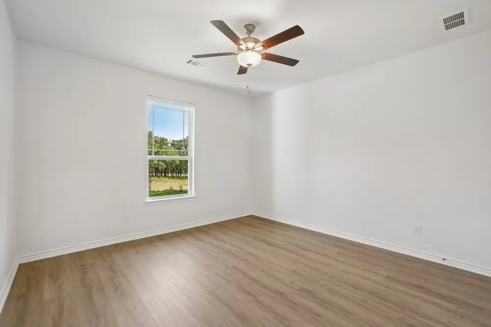 165 Rolling Bend Road Alvord, TX 76225