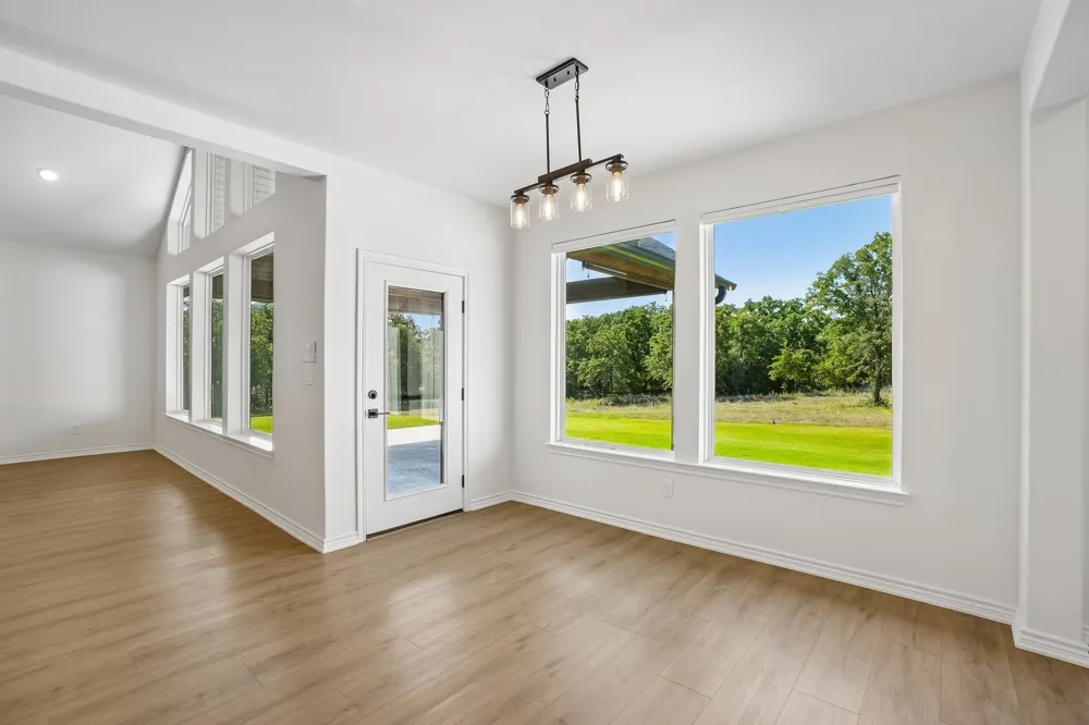 165 Rolling Bend Road Alvord, TX 76225