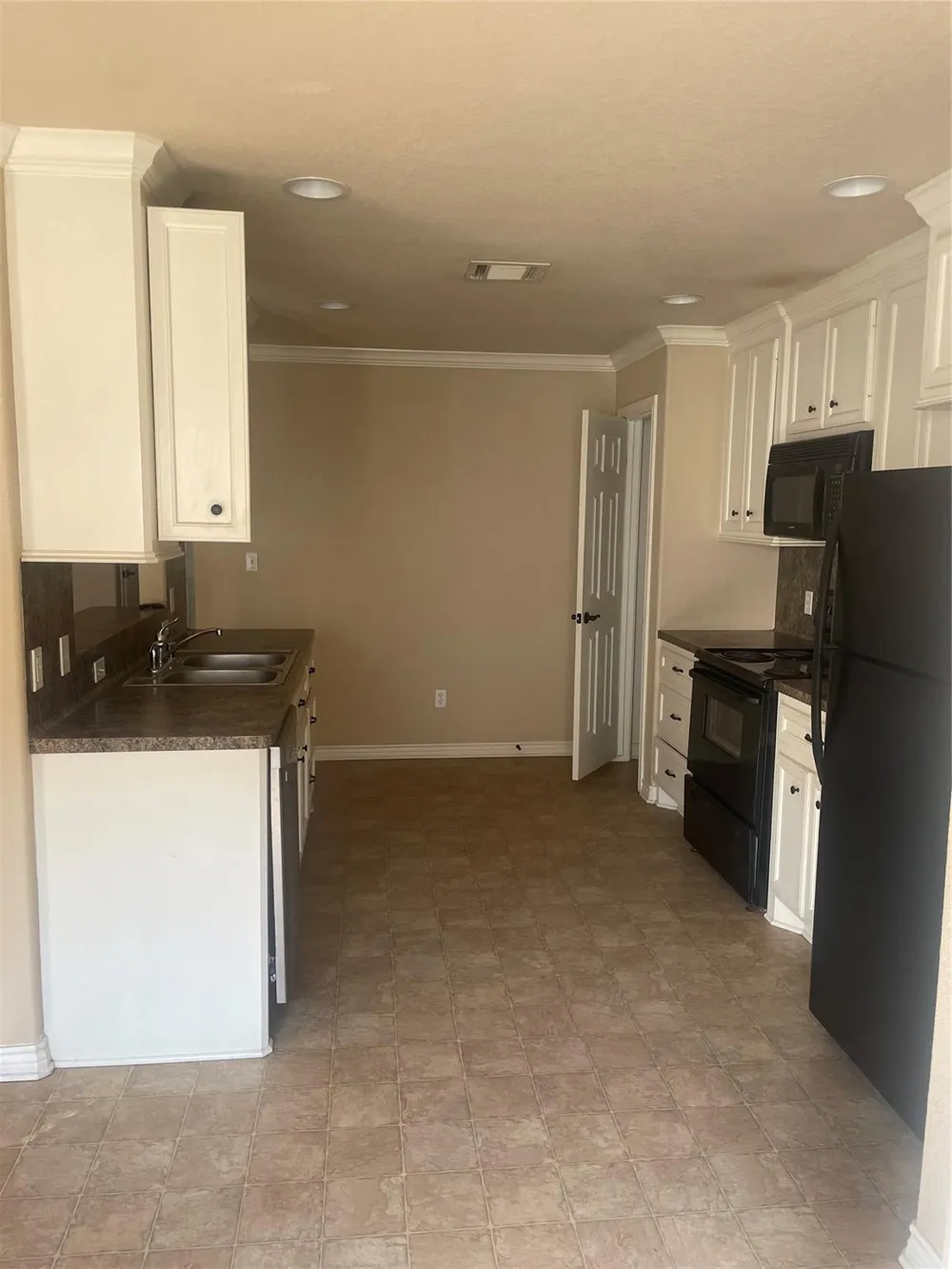 128 Bolero Way Huntsville, TX 77340
