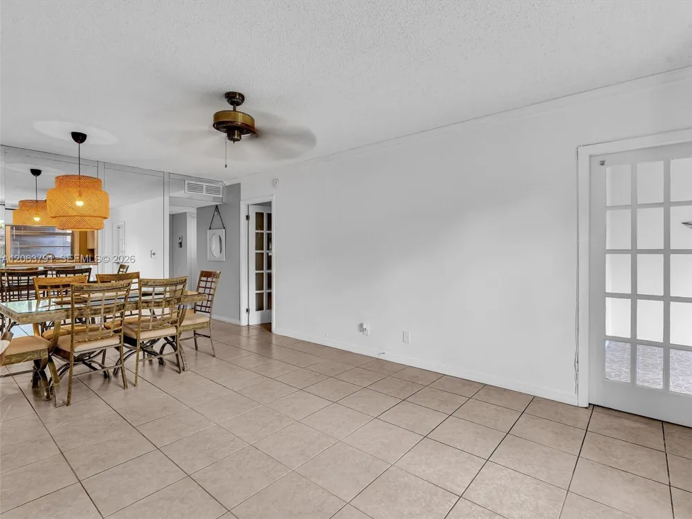 5001 W Oakland Park Blvd #106 Lauderdale Lakes, FL 33313