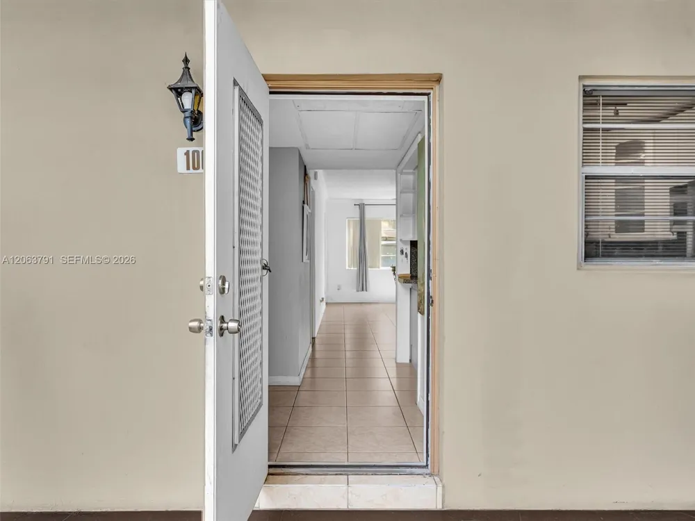 5001 W Oakland Park Blvd #106 Lauderdale Lakes, FL 33313