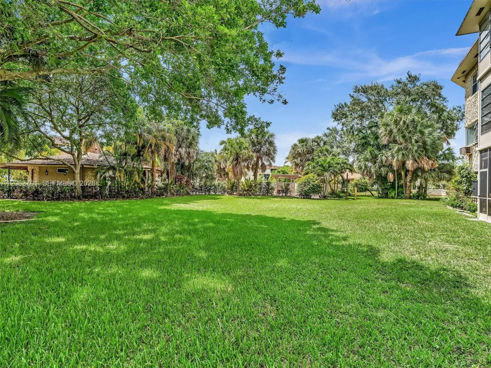 5001 W Oakland Park Blvd #106 Lauderdale Lakes, FL 33313