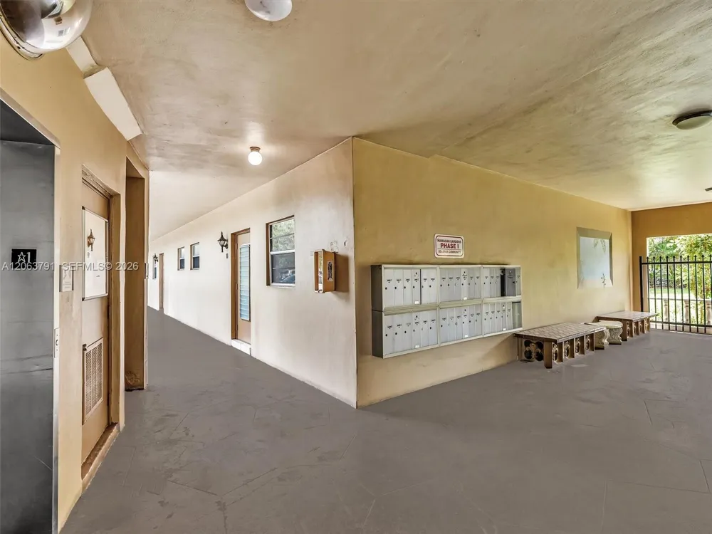 5001 W Oakland Park Blvd #106 Lauderdale Lakes, FL 33313