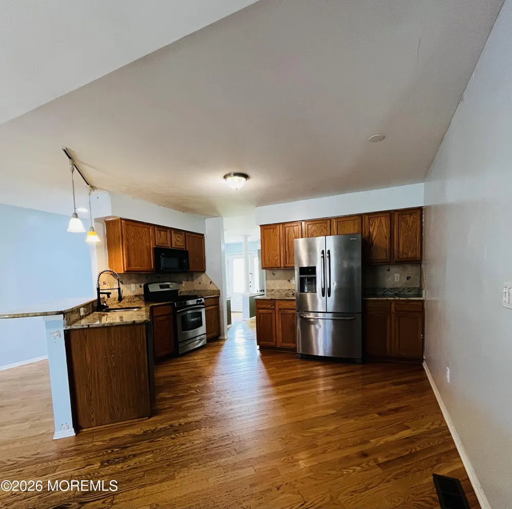1157 Beach Lane Manahawkin, NJ 08050