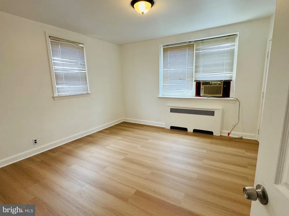 1223 KNORR STREET Philadelphia, PA 19111