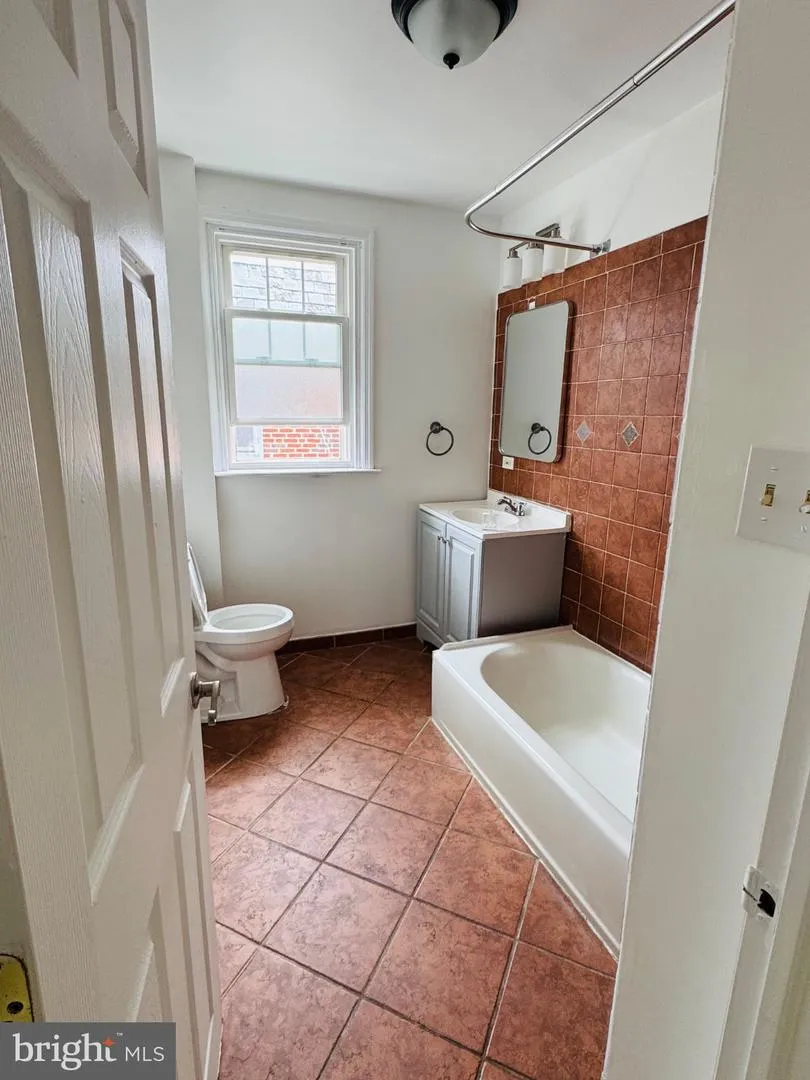 1223 KNORR STREET Philadelphia, PA 19111