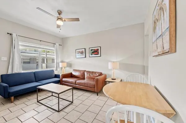 1127 NE 5th Avenue Fort Lauderdale, FL 33304