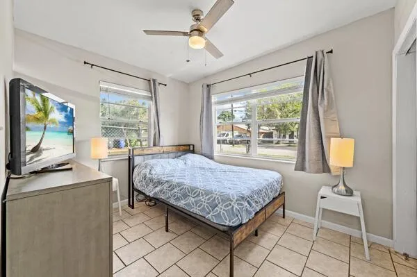 1127 NE 5th Avenue Fort Lauderdale, FL 33304