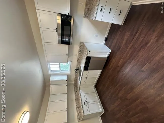15346 Camden Avenue Eastpointe City, MI 48021