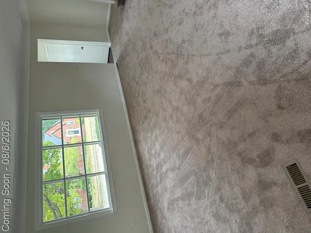 15346 Camden Avenue Eastpointe City, MI 48021