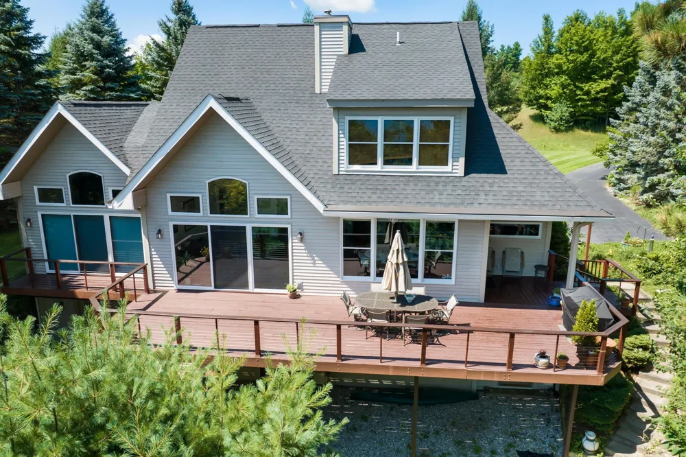 4545 S Pine Valley Court Bingham Township, MI 49682
