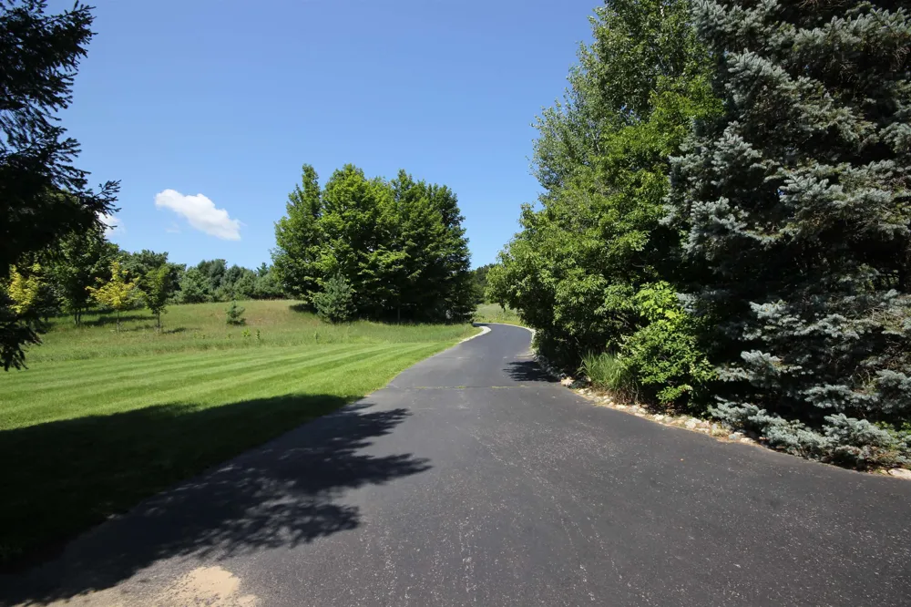4545 S Pine Valley Court Bingham Township, MI 49682