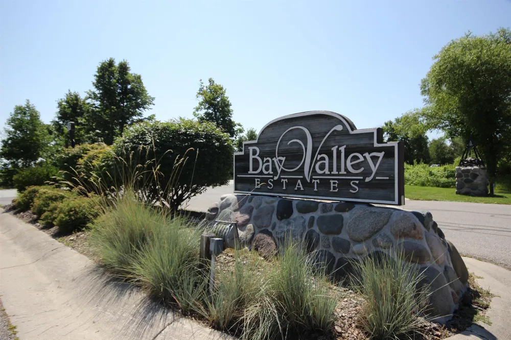 4545 S Pine Valley Court Bingham Township, MI 49682