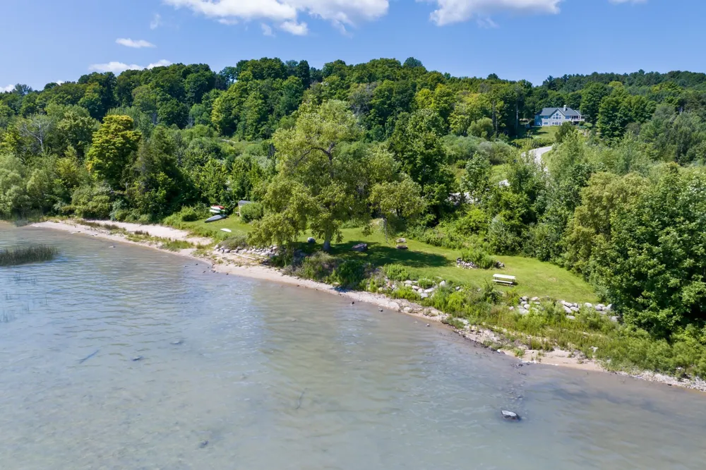 4545 S Pine Valley Court Bingham Township, MI 49682
