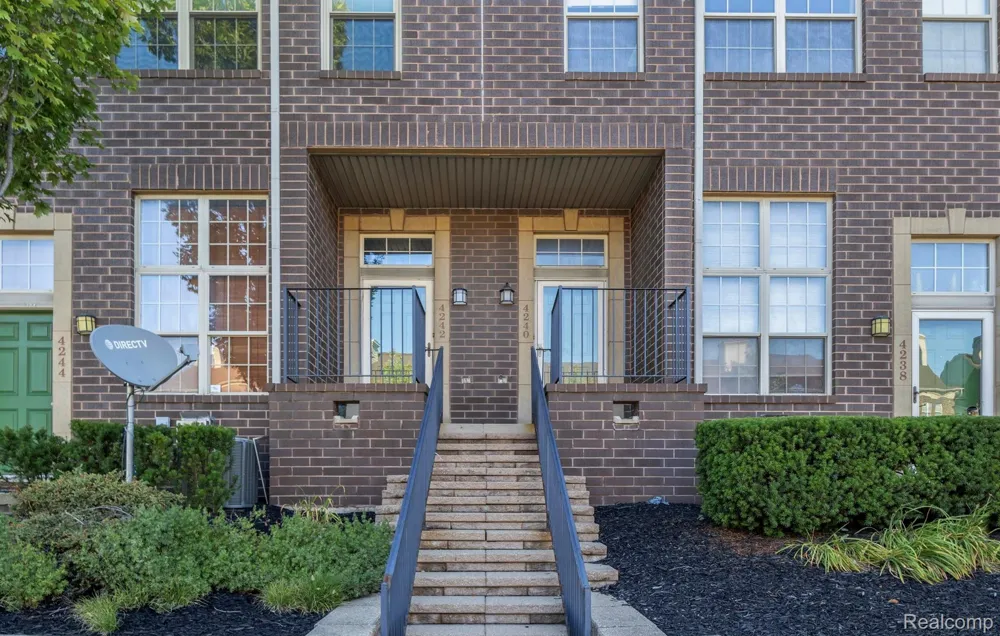 4242 Schaefer Road Dearborn City, MI 48126