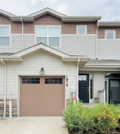 1070 Oak Circle