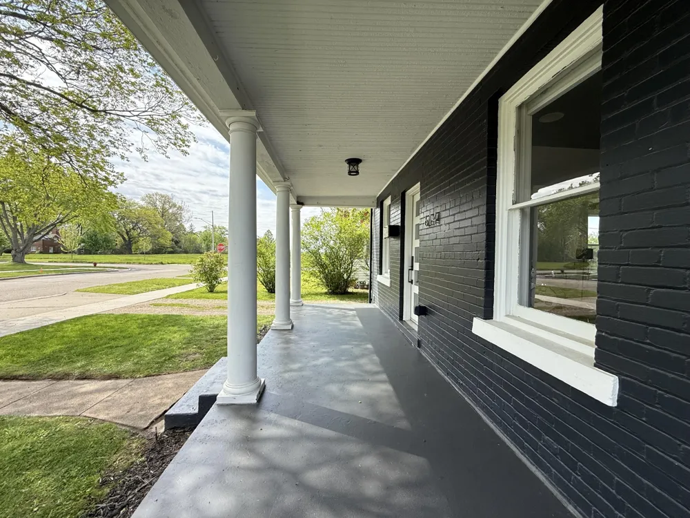 614 Magnolia Street Three Oaks, MI 49128
