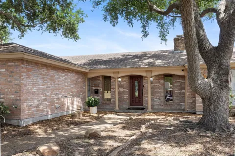 4821 Augusta Circle