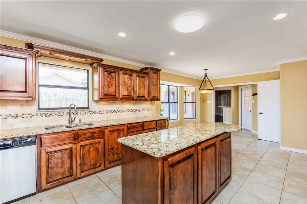 4821 Augusta Circle Corpus Christi, TX 78413