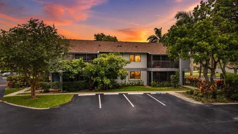 2753 S OAKLAND FOREST DRIVE #102