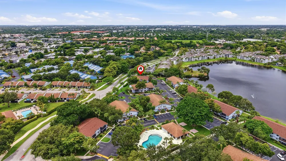 2753 S OAKLAND FOREST DRIVE #102 Oakland Park, FL 33309