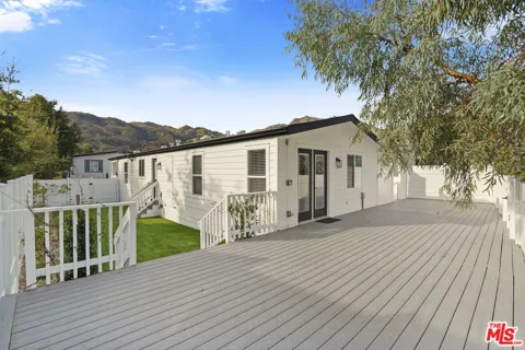 30473 Mulholland Hwy