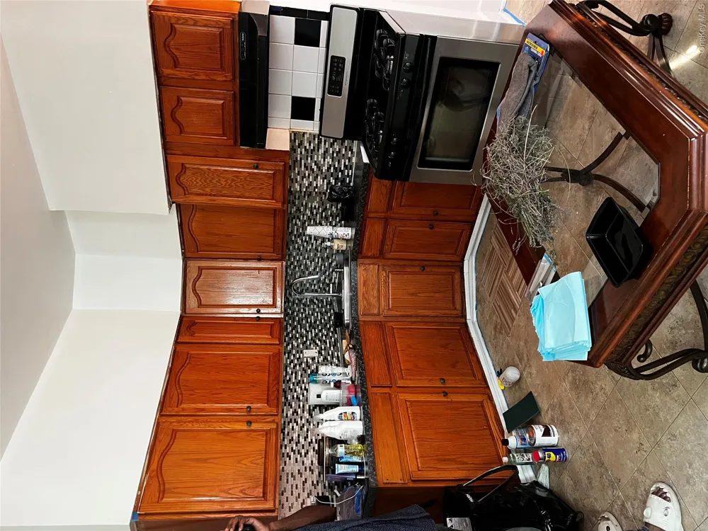 847 E 220th Street Bronx, NY 10467