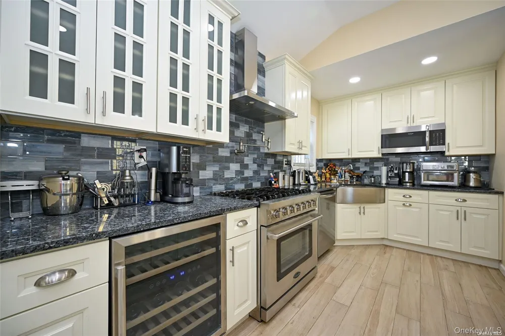 138-23 233rd Street Rosedale, NY 11422